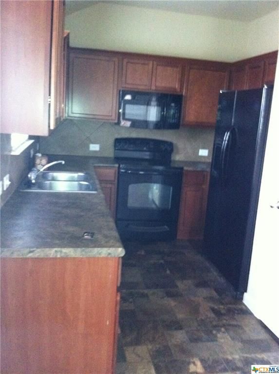 223 Teron DR, San Marcos, TX 78666