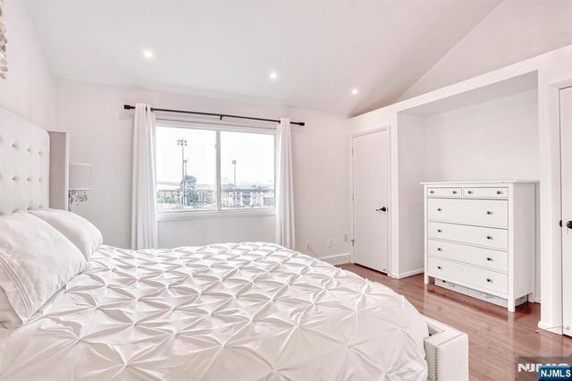 1110 River Road 105, Edgewater, NJ 07020