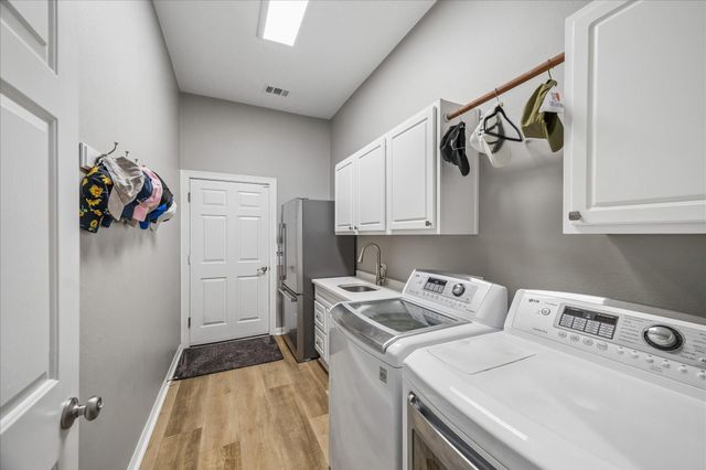 119 Misty Harbor Drive, Montgomery, TX 77356