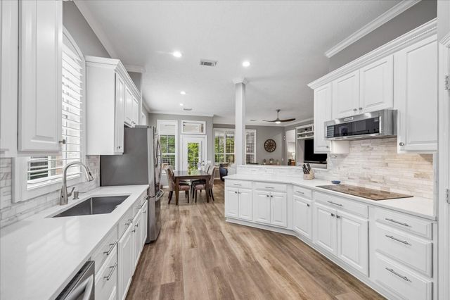 119 Misty Harbor Drive, Montgomery, TX 77356