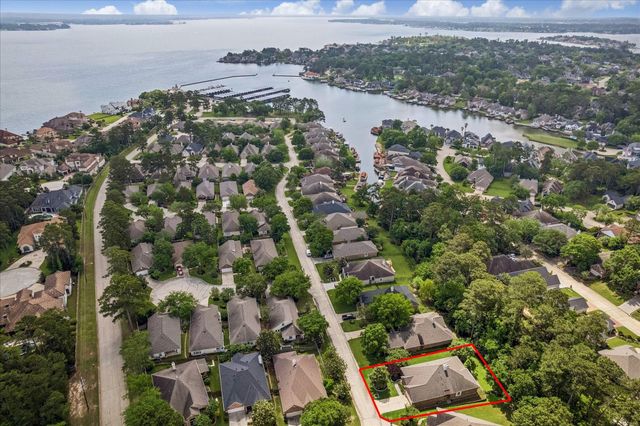 119 Misty Harbor Drive, Montgomery, TX 77356