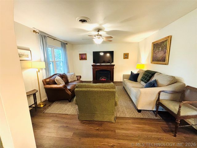 1117 W Atlanta Court, Broken Arrow, OK 74012