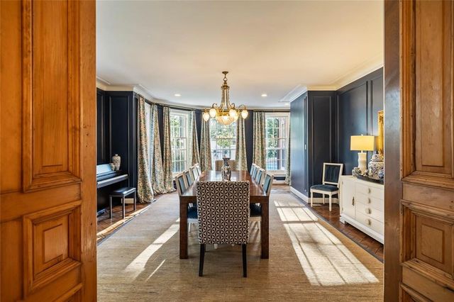 3545 Lincoln Place Drive, Des Moines, IA 50312