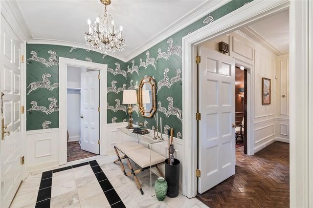 3545 Lincoln Place Drive, Des Moines, IA 50312