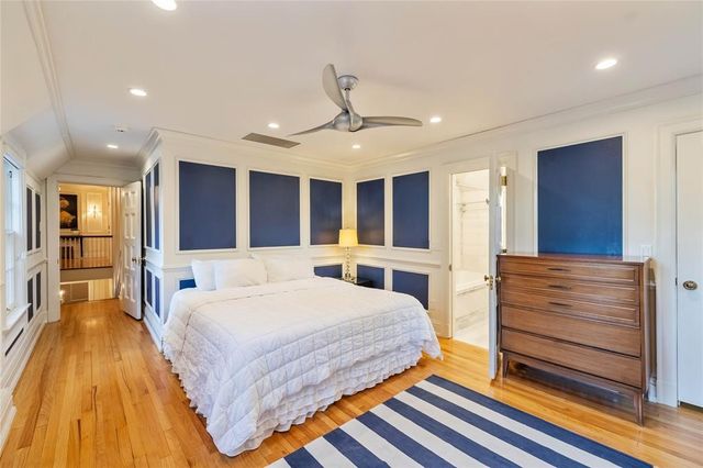 3545 Lincoln Place Drive, Des Moines, IA 50312