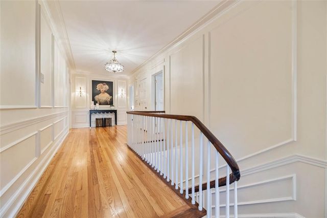 3545 Lincoln Place Drive, Des Moines, IA 50312