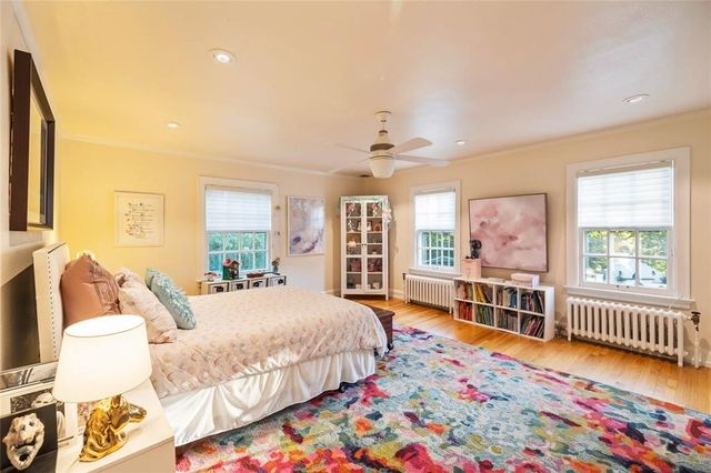 3545 Lincoln Place Drive, Des Moines, IA 50312