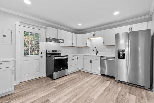 1501 Earl Drive, Greensboro, NC 27406