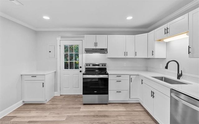 1501 Earl Drive, Greensboro, NC 27406