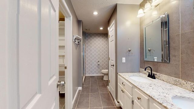 826 Boatman Rd, Cookeville, TN 38506