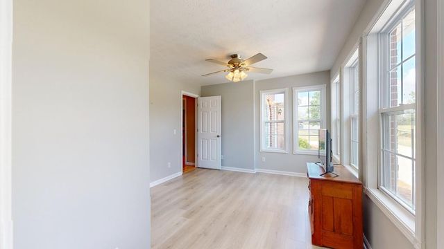 826 Boatman Rd, Cookeville, TN 38506