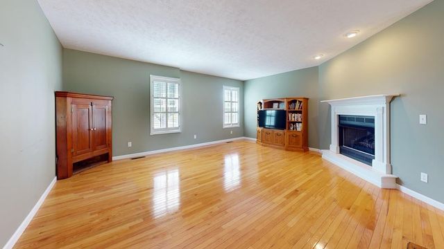 826 Boatman Rd, Cookeville, TN 38506