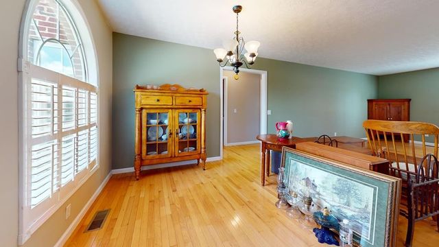 826 Boatman Rd, Cookeville, TN 38506