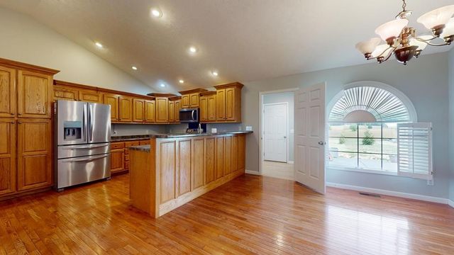 826 Boatman Rd, Cookeville, TN 38506