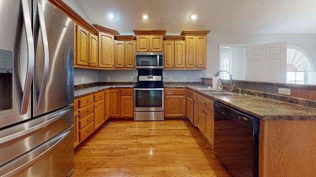 826 Boatman Rd, Cookeville, TN 38506