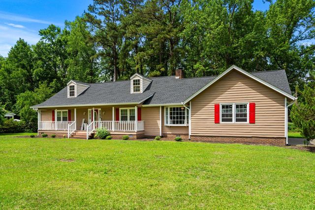 4935 Meadow St., Loris, SC 29569