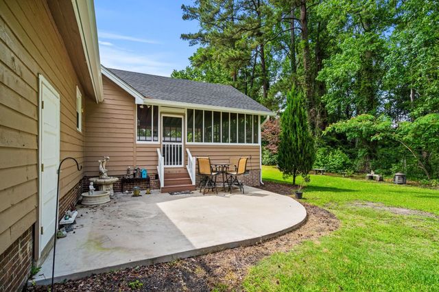 4935 Meadow St., Loris, SC 29569