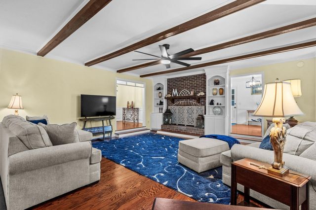 4935 Meadow St., Loris, SC 29569