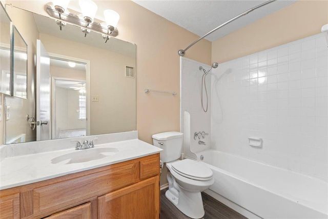 10871 Braes Bend Drive 10871, Houston, TX 77071