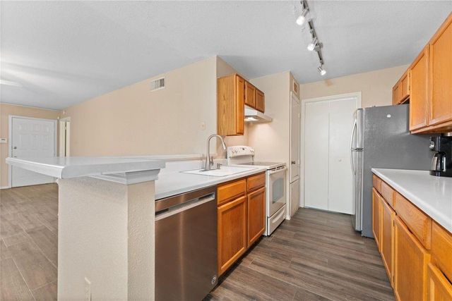 10871 Braes Bend Drive 10871, Houston, TX 77071