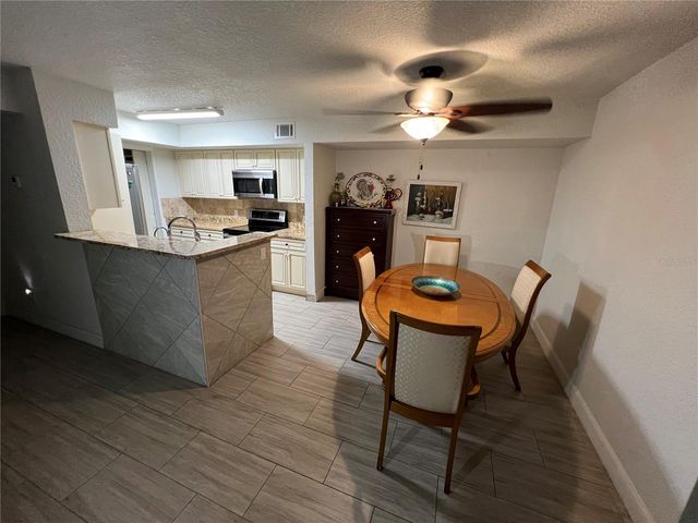 5587 DEVONBRIAR WAY J105, Orlando, FL 32822