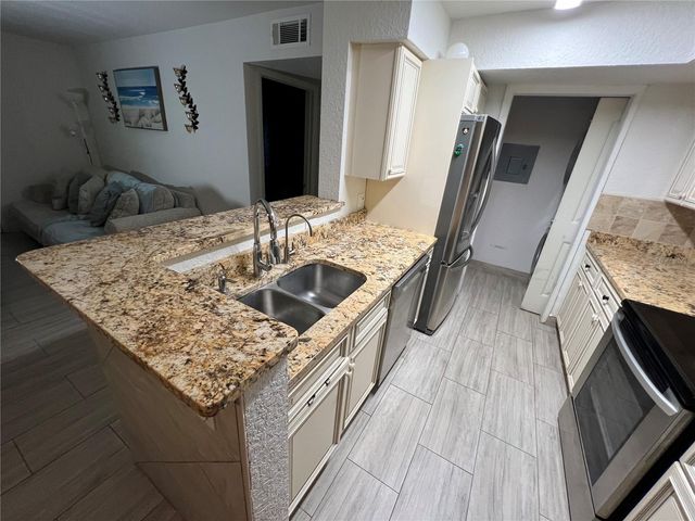 5587 DEVONBRIAR WAY J105, Orlando, FL 32822