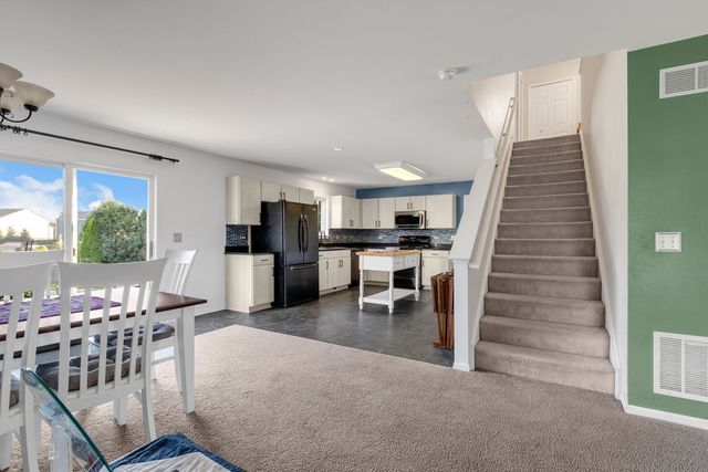 9507 Prairie Edge Road, Wonder Lake, IL 60097