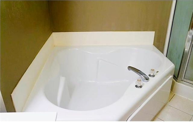 2332 Eagle Trace Lane, Woodbury, MN 55129