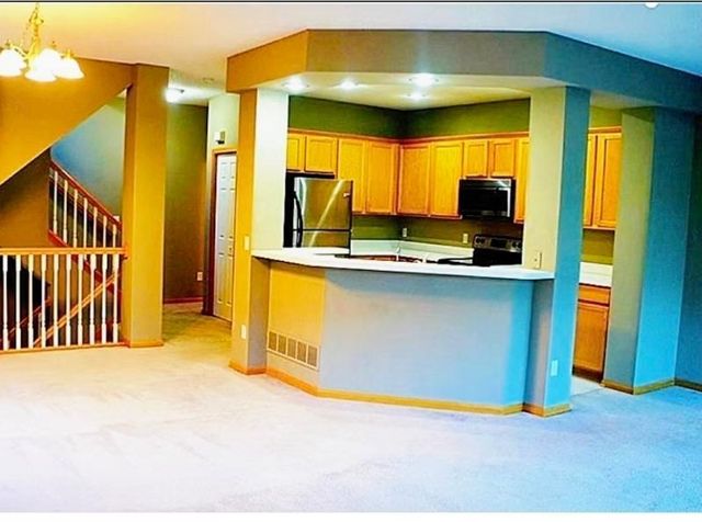 2332 Eagle Trace Lane, Woodbury, MN 55129