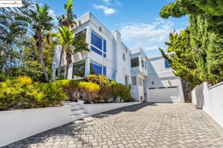 2912 Hillside DR, Burlingame, CA 94010