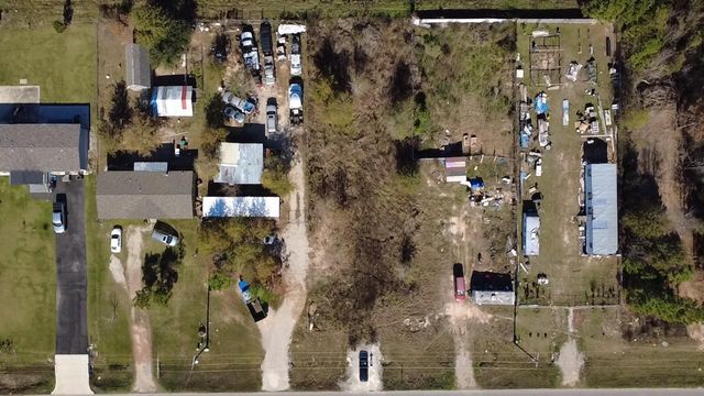319 County Road 3550, Cleveland, TX 77327