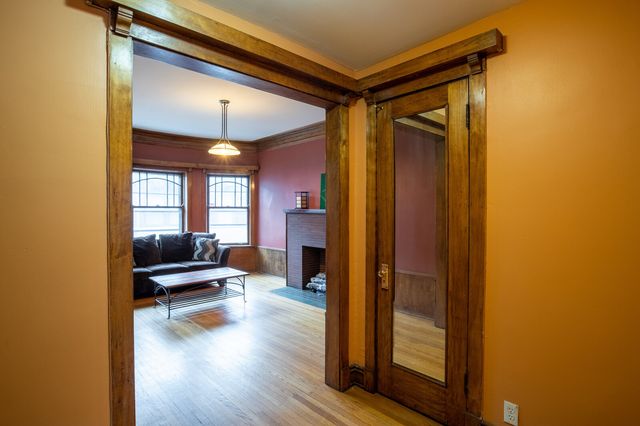 945 E Hyde Park Boulevard 3, Chicago, IL 60615