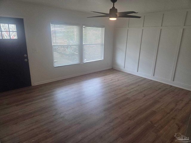 6011 Greenwood Ln, Pensacola, FL 32504