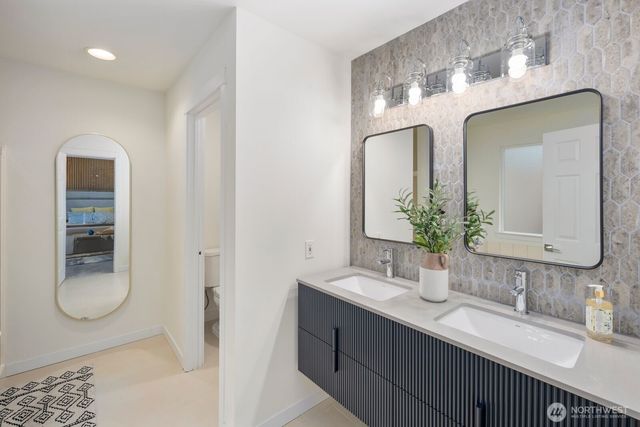 1211 176th Place SW, Lynnwood, WA 98037