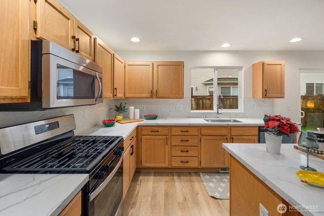 1211 176th Place SW, Lynnwood, WA 98037