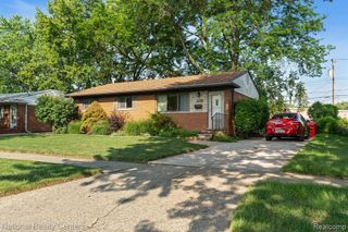 35685 Griswald Street, Clinton Township, MI 48035
