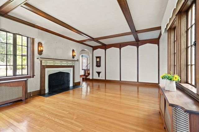 9 Mayfield Rd, Belmont, MA 02478