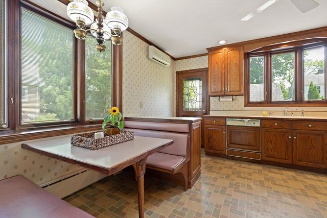 9 Mayfield Rd, Belmont, MA 02478