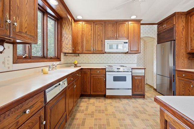 9 Mayfield Rd, Belmont, MA 02478