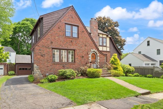 9 Mayfield Rd, Belmont, MA 02478