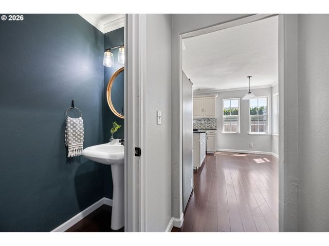 6030 ST HELENA St, Eugene, OR 97402