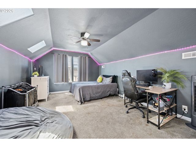 6030 ST HELENA St, Eugene, OR 97402