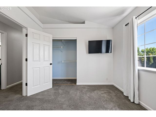 6030 ST HELENA St, Eugene, OR 97402