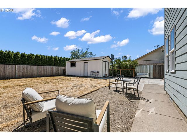 6030 ST HELENA St, Eugene, OR 97402