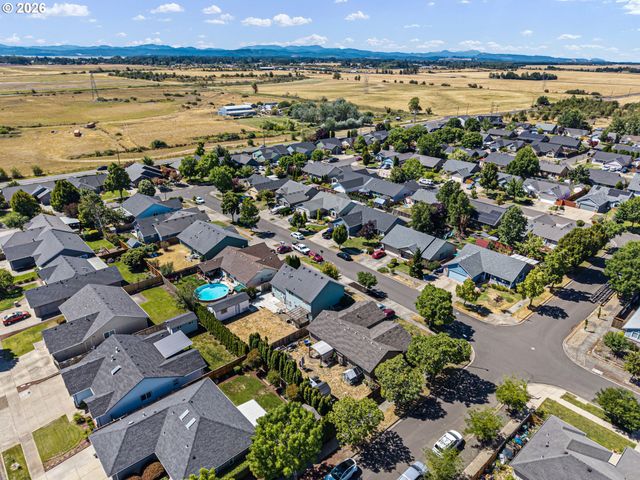 6030 ST HELENA St, Eugene, OR 97402