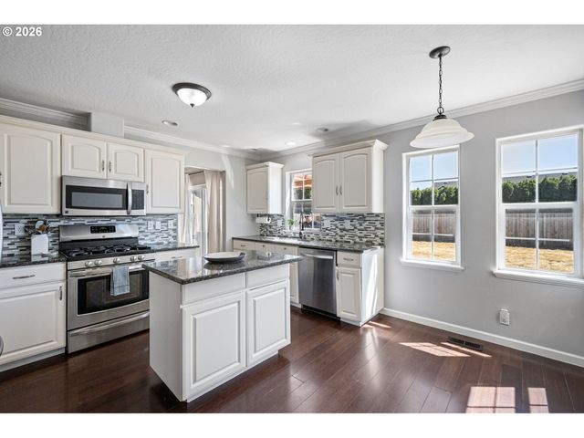 6030 ST HELENA St, Eugene, OR 97402