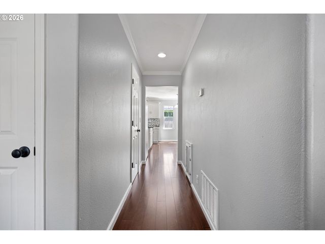 6030 ST HELENA St, Eugene, OR 97402