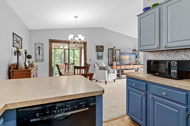 11791 88th Avenue N, Maple Grove, MN 55369