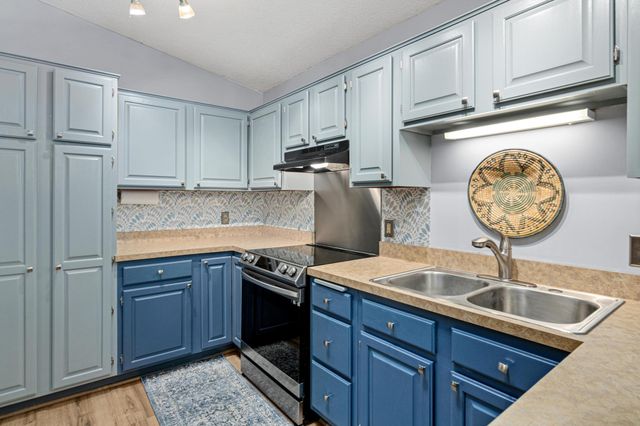 11791 88th Avenue N, Maple Grove, MN 55369