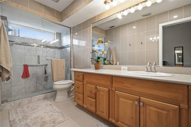 4712 PERIDIA BOULEVARD E, Bradenton, FL 34203